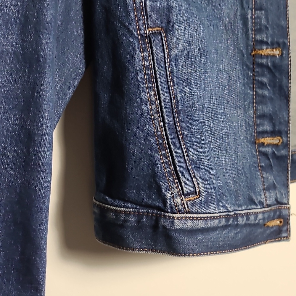 BANANA REPUBLIC Clean Classic Mediun Wash Blue Jean Jacket Size Small - Picture 7 of 16